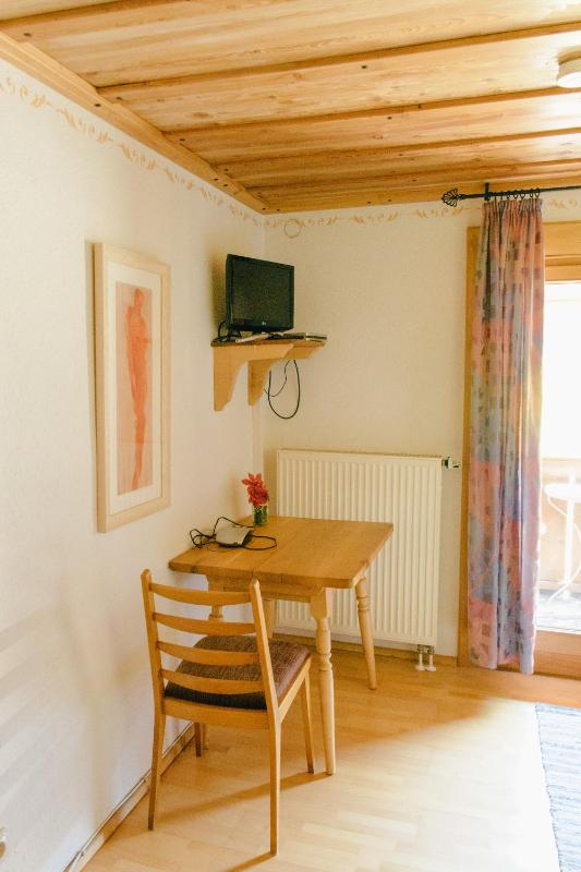 Single Room image 4
