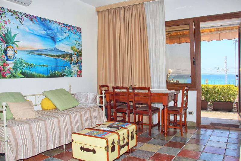 Studio Apartment image 2