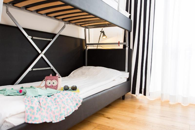 Deluxe Triple Room image 2