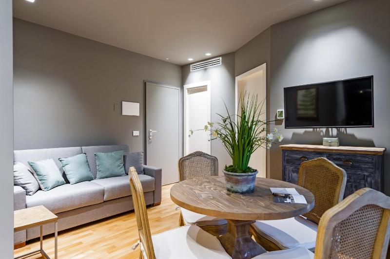 Apartment with Terrace image 4