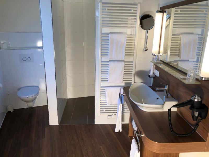 Standard Double Room image 1