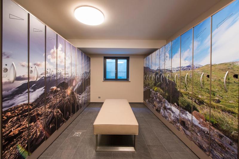 One-Bedroom Apartment image 2