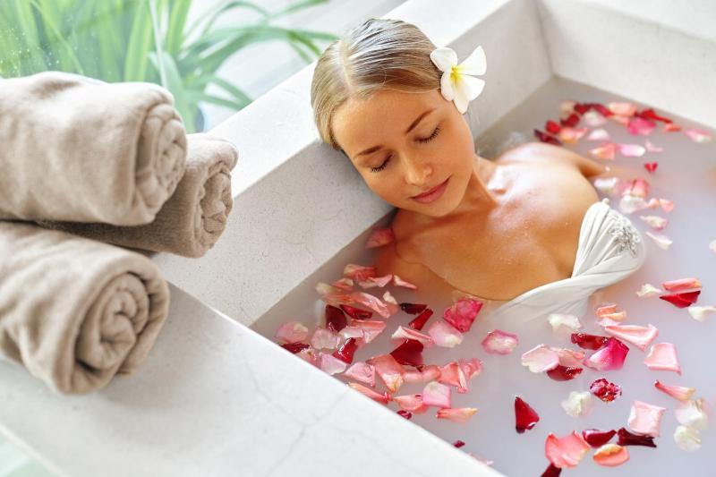 Special Offer - Deluxe Double Room with Wellness Package image 3