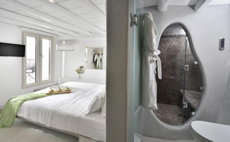 Little Venice Suites - image 16