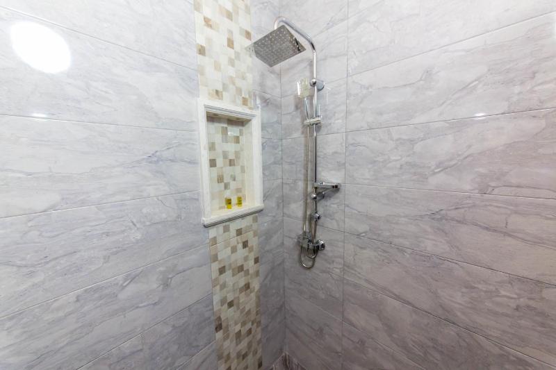 Deluxe Double or Twin Room with City View image 2