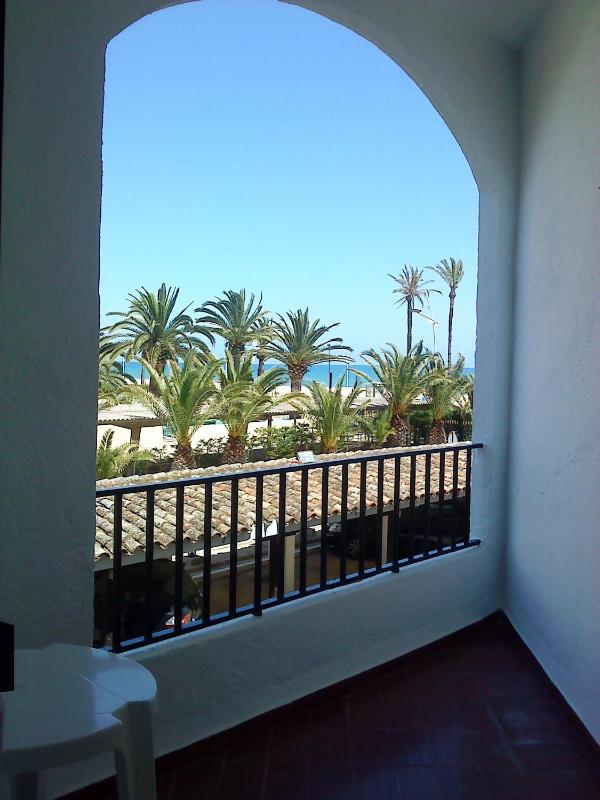 Twin Room with Partial Sea View (2 Adults)  image 2