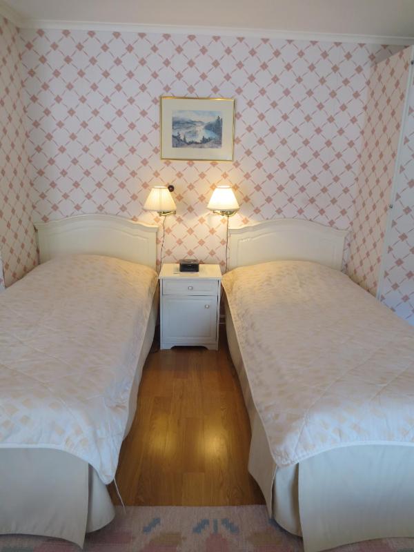 Triple Room with Garden View image 4