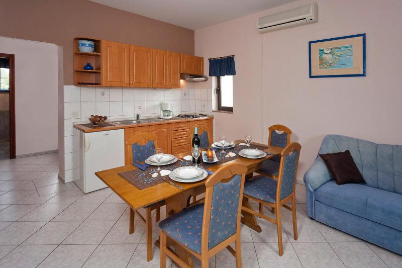 Apartment image 4