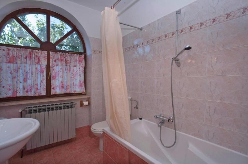 Studio Apartment image 2