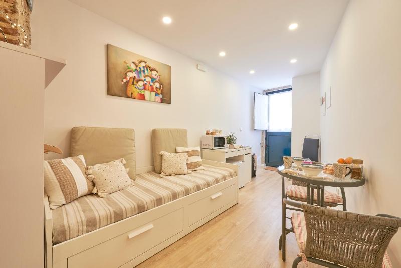  Triple Room image 4