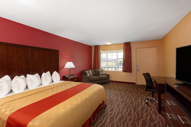 King Room - Non-Smoking image 2