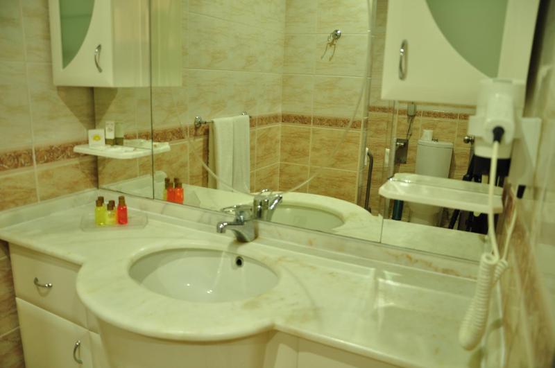 Junior Suite with Balcony image 3