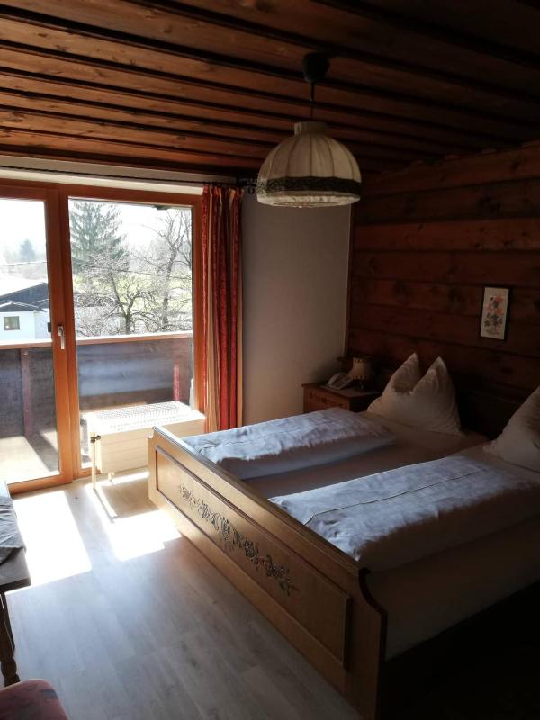 Double Room with Lake View image 3