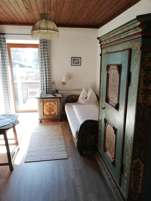 Single Room with Balcony image 2