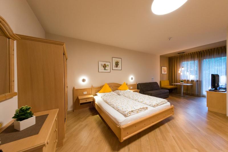Studio Apartment image 1