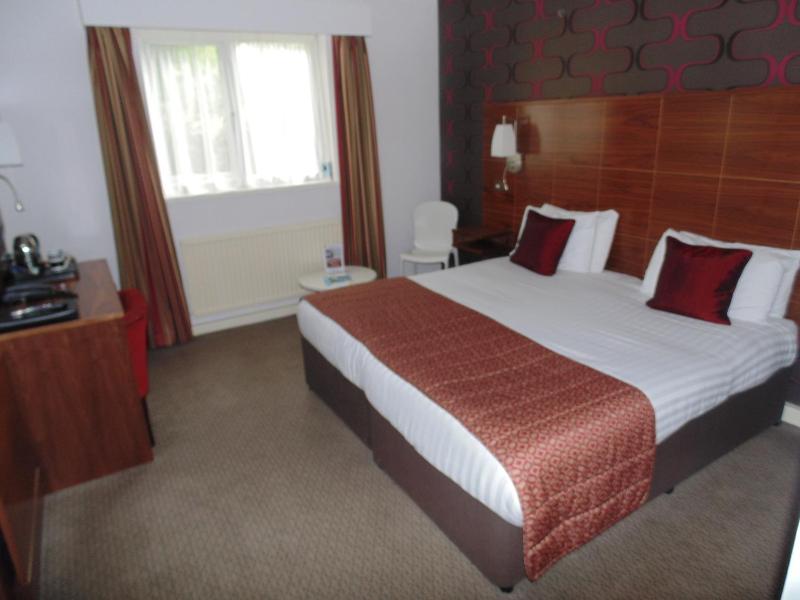 Standard Double Room image 2