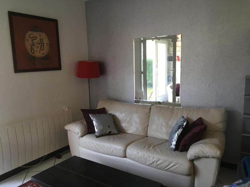 One-Bedroom Apartment image 3