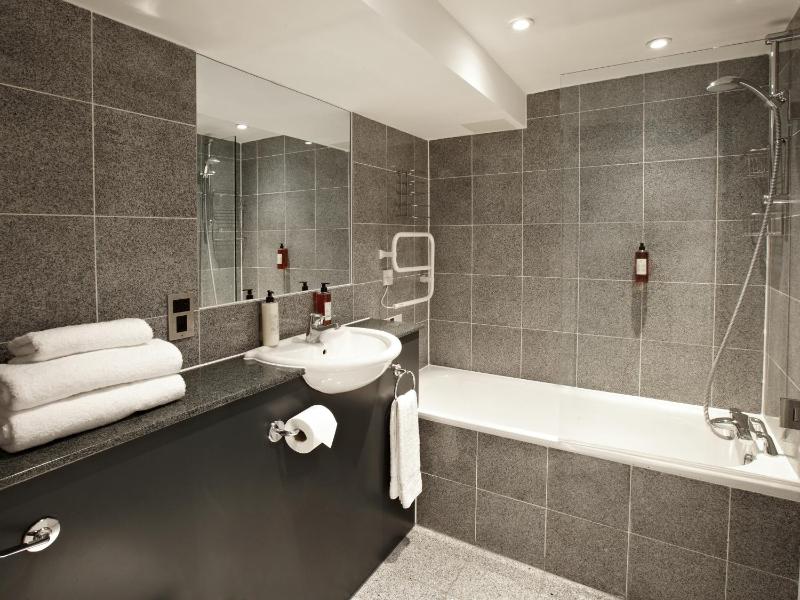 Studio Apartment image 3