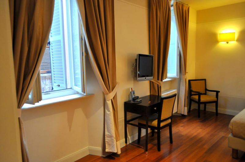 Comfort Double Room image 3