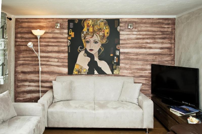 Six-Bedroom Holiday Home image 4