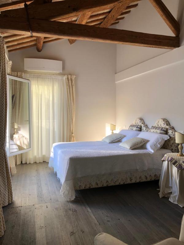 Superior Double Room image 4