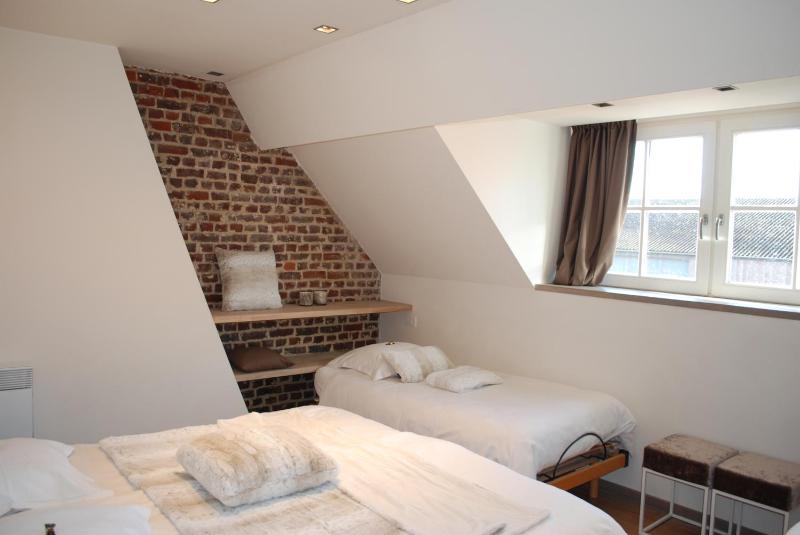 Deluxe Double or Twin Room with Garden View image 4