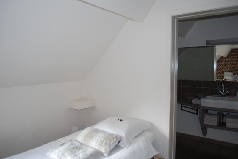 Deluxe Double or Twin Room with Garden View image 3