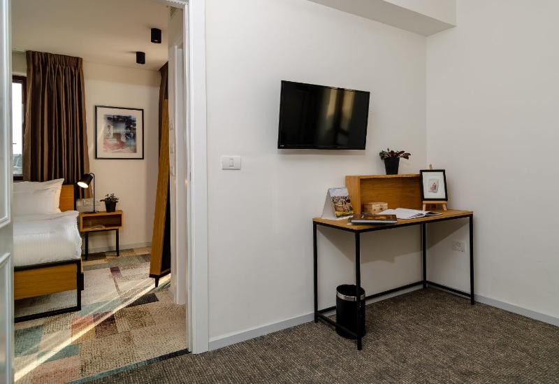 Biazi Hotel - image 11