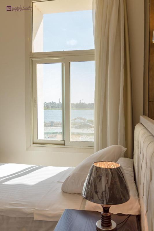 Deluxe Double or Twin Room with River View image 1