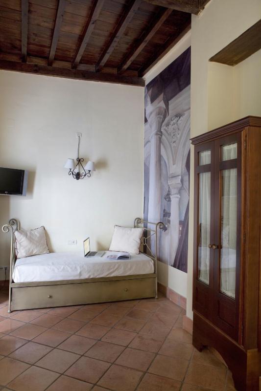 Standard Double Room with Extra Bed image 4