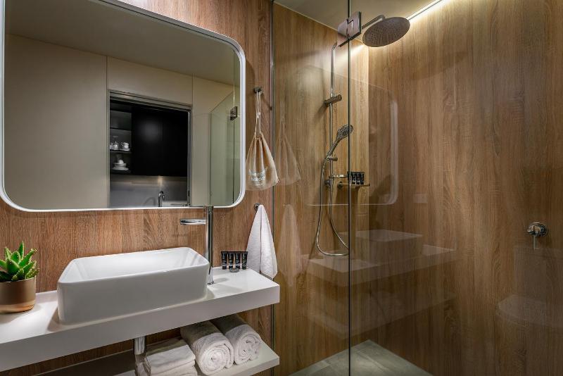 Quad Suite image 4