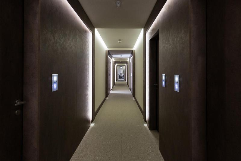 Large Double or Twin Room image 1