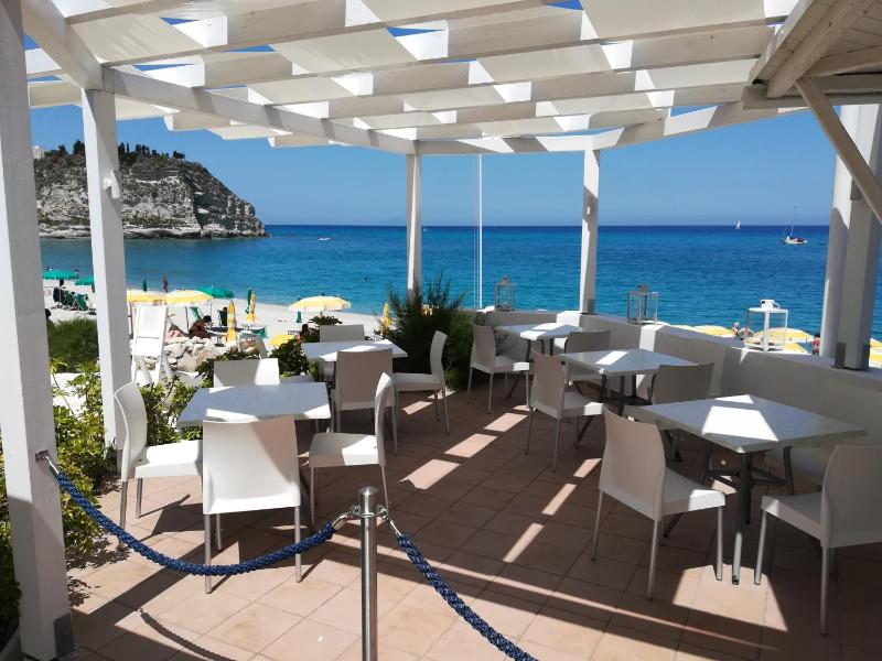 Le Roccette Mare Beach Hotel & Restaurant - image 2