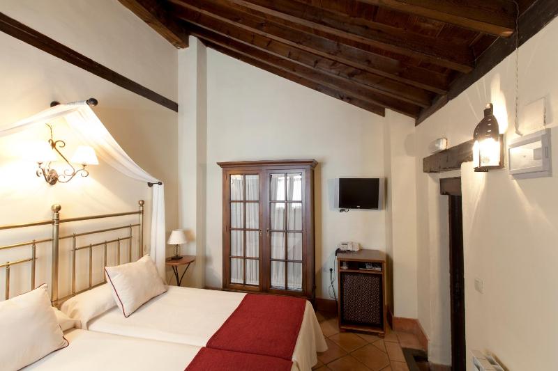 Casa del Capitel Nazarí - image 13