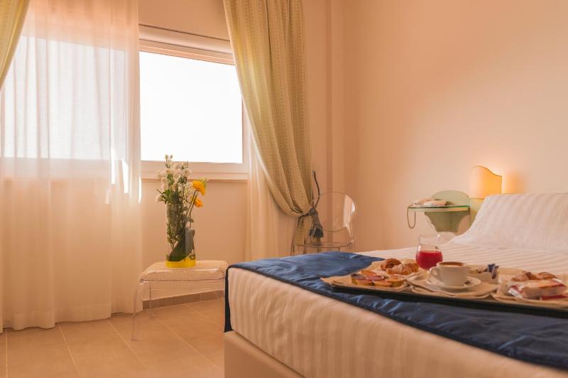 Double or Twin Room with Partial Sea View image 3