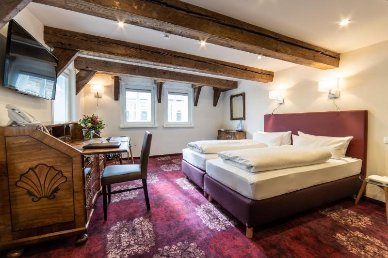 Superior Double Room image 4