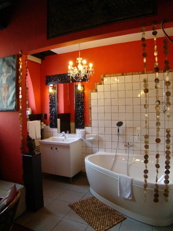Superior Queen Room image 2