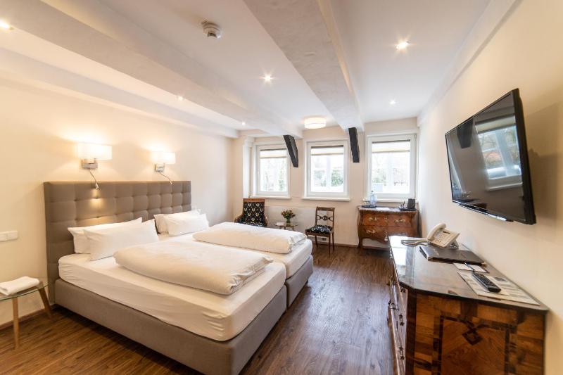 Superior Double Room image 2
