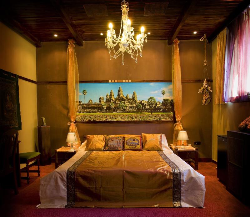 Superior Queen Room image 3