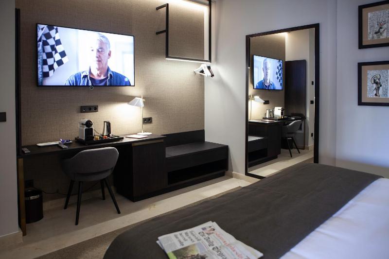 Junior Suite with Terrace image 2