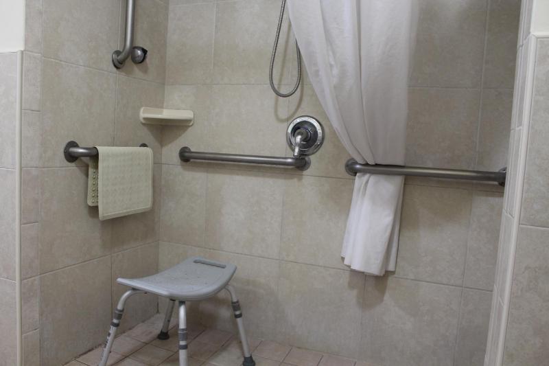 Double Room with Two Double Beds and Mobility Access - Ground Floor/Non-Smoking image 4