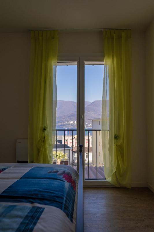 Double Room with Lake View image 3