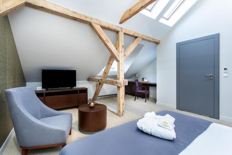 Apartment image 3