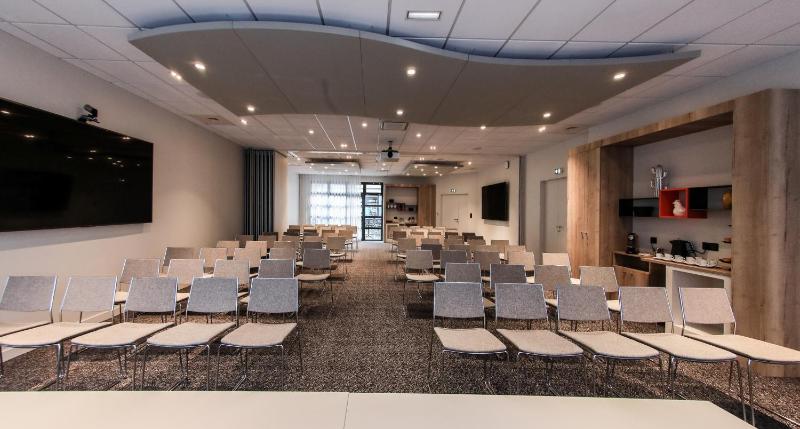 Ibis Styles Clermont-Ferrand Republique - image 10
