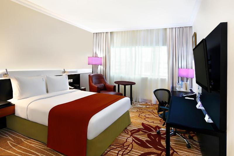 Executive King Room image 2