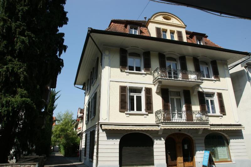 Three-Bedroom Apartment with Balcony image 2