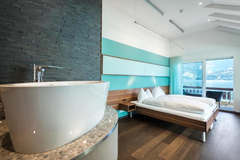 Wellness Suite with Lake View image 1