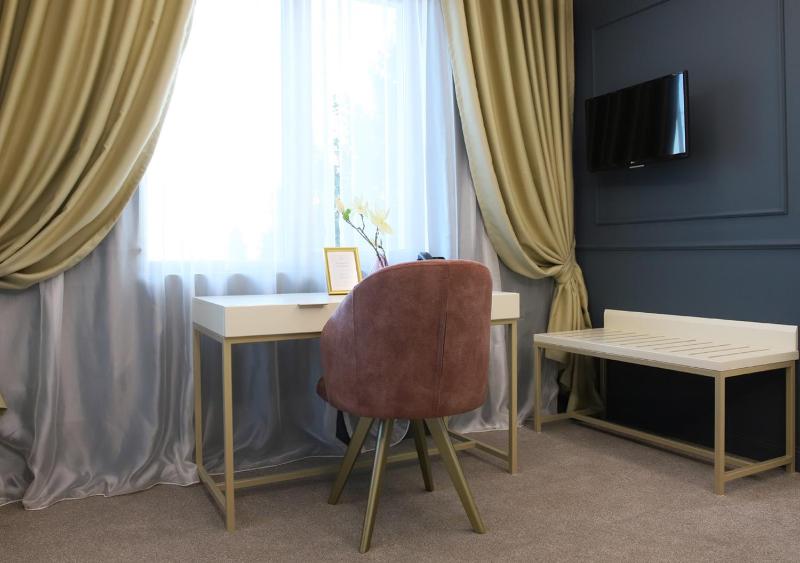 Apartment with Mountain View image 2