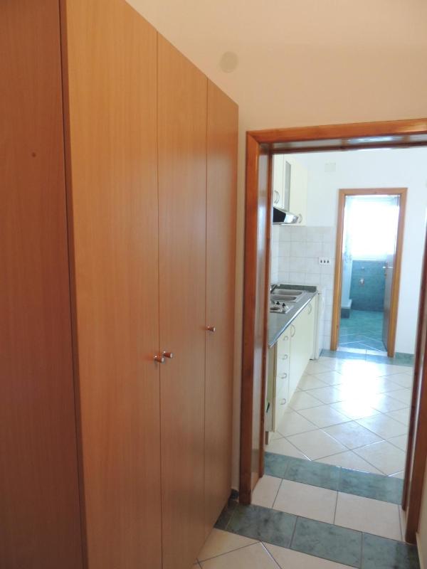 One-Bedroom Apartment with Sea View image 3