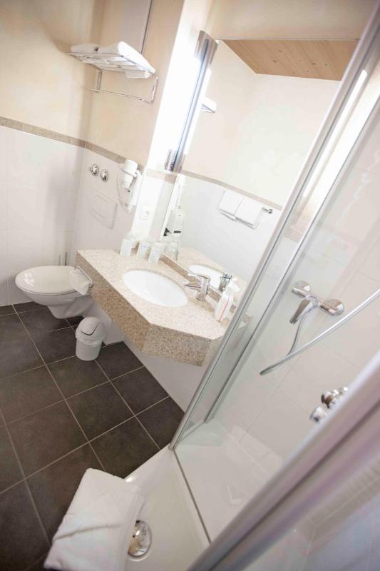 Single Room image 4